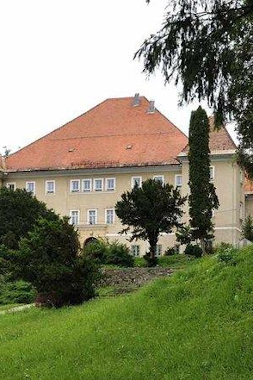 Svečina Castle